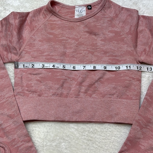 AYBL Seamless Long Sleeve Crop Top Pink Camo Size Small - Picture 4 of 8